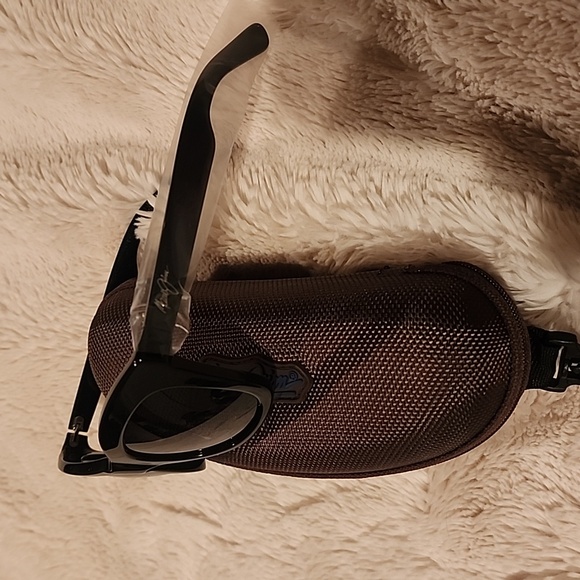 NIB Maui Jim "Coco Palms" 720  Polarized Black Sunglasses - Picture 4 of 11